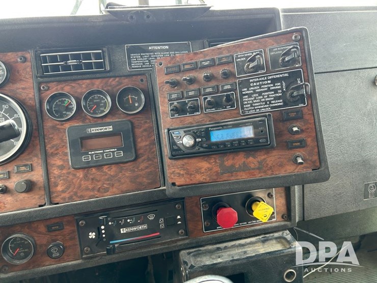 1999-kenworth-t600-image-58