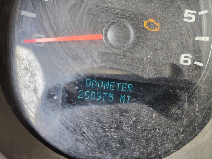2011-chevrolet-2500hd-image-56