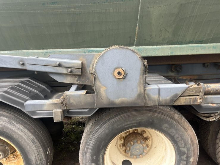 1995-ford-l9000-image-23