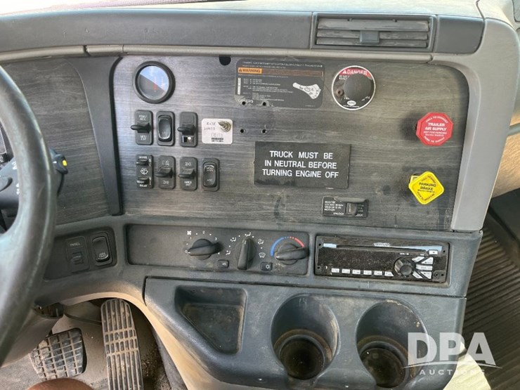 2007-freightliner-columbia-truck-(jn2954,-unit-2158)-image-67