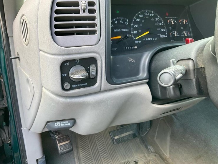 1998-chevrolet-k1500-image-57