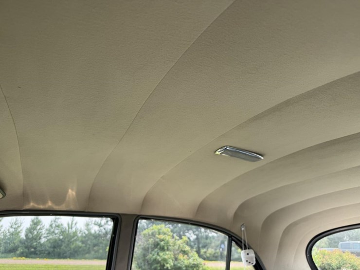 #1062-•-1949-buick-series-50-super-sedan-image-45