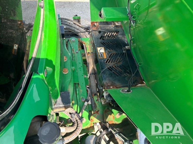 2020-john-deere-2020-image-35