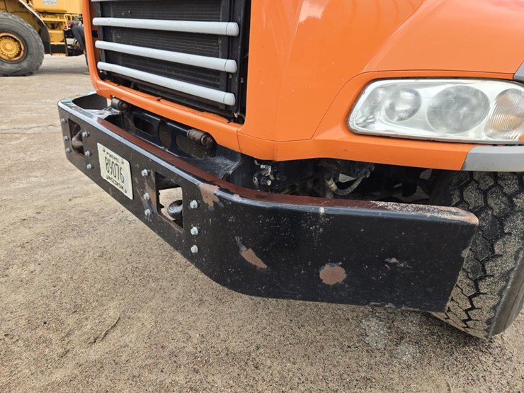 2015-mack-granite-gu813-image-10