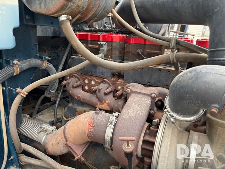 1995-ihc-9400-dry-tender-truck-(pz13881)-image-23