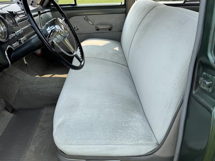 #1062-•-1949-buick-series-50-super-sedan-image-33