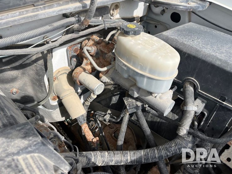 2012-gmc-3500hd-image-57
