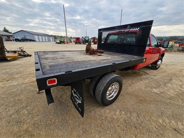 2013-chevrolet-3500hd-image-5