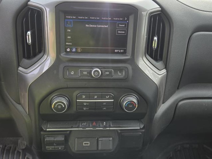 2020-chevrolet-silverado-1500-image-37
