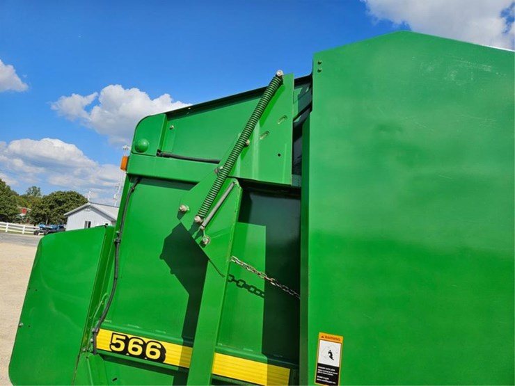 john-deere-566-image-21