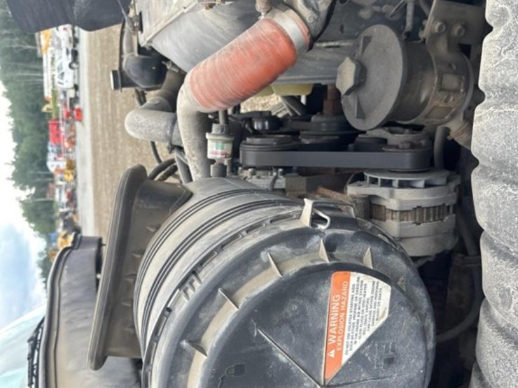 2005-international-durastar-4200-image-23