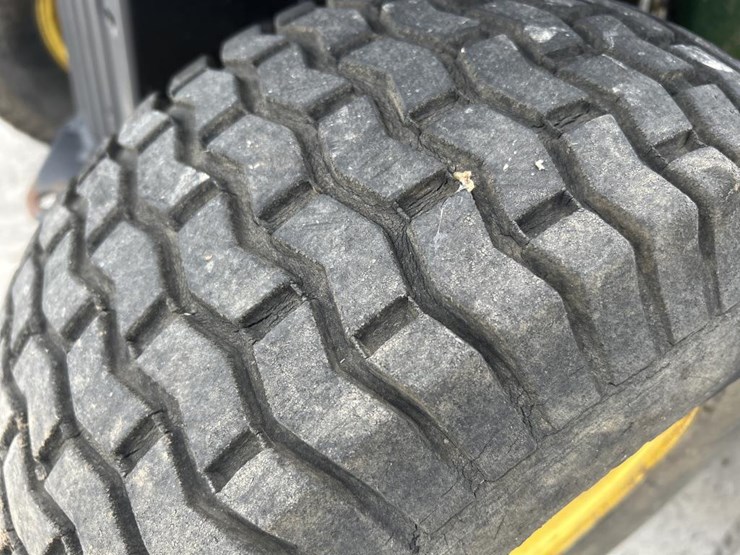 john-deere-l100-image-36