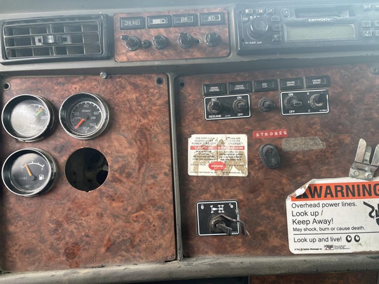 2004-kenworth-t800-image-51