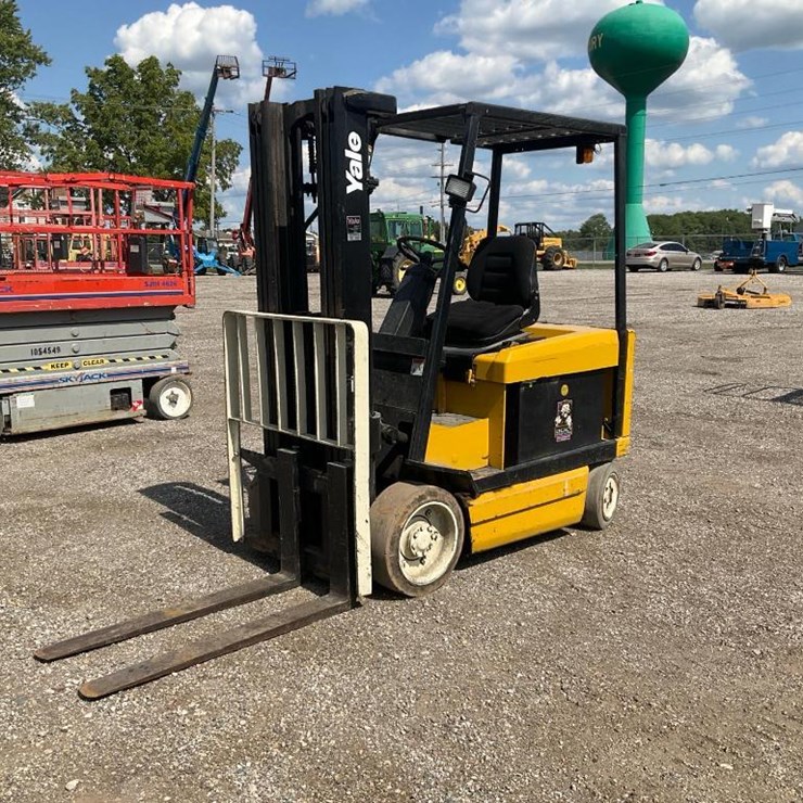 2000 YALE ERC065