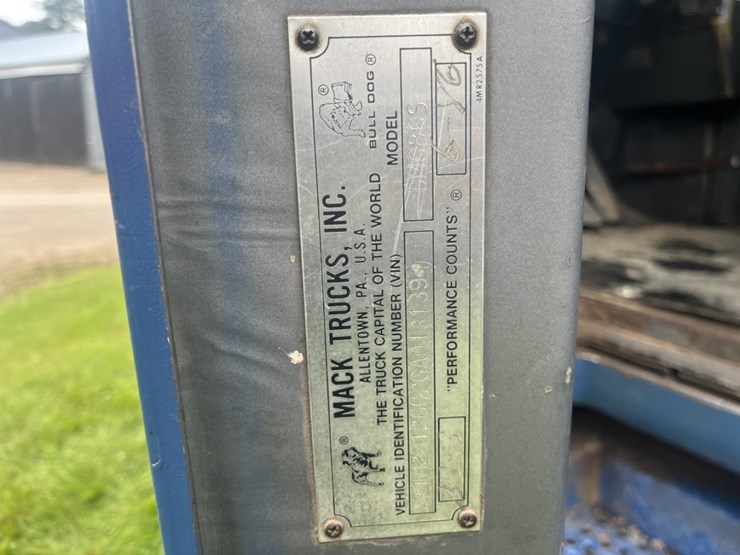 1986-mack-dm686s-image-115