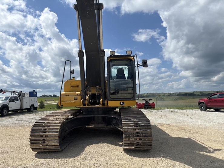 2014-deere-380g-lc-image-6