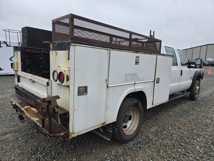 2011-ford-f550-image-5