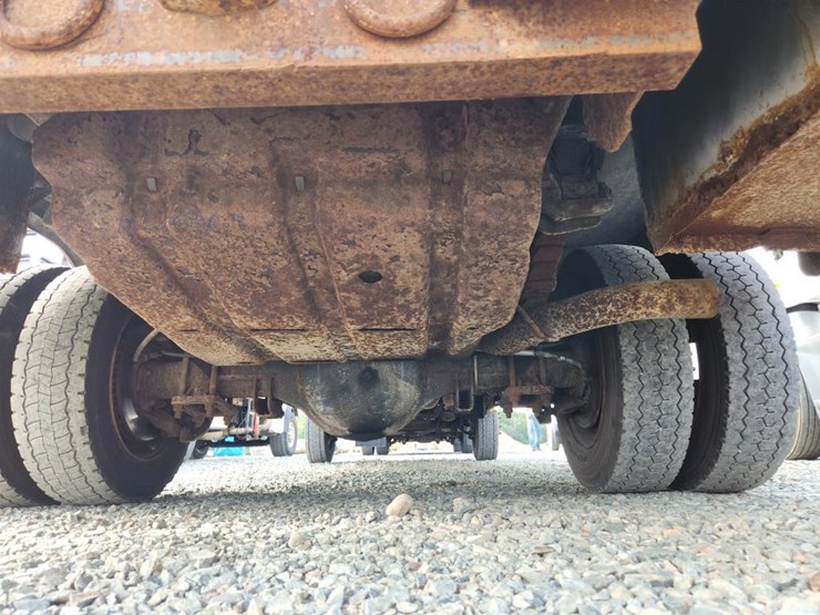 2002-ford-f550-image-46