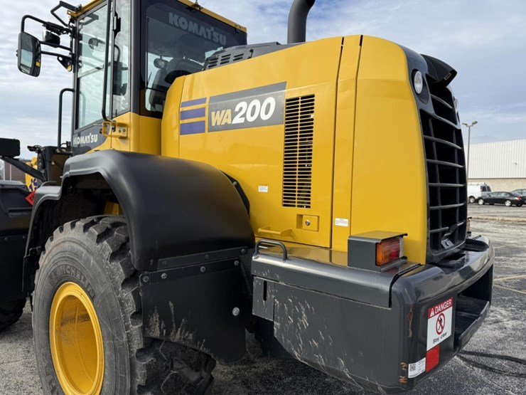2021-komatsu-wa200-8-image-21