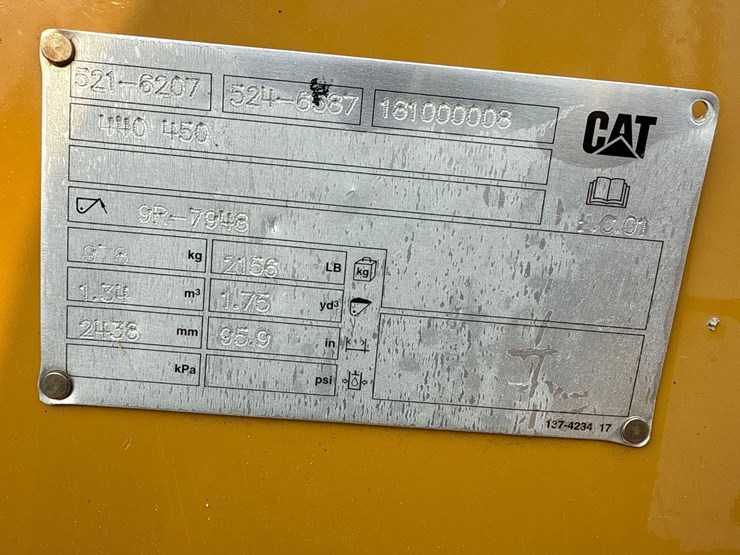 2019-caterpillar-440-image-15