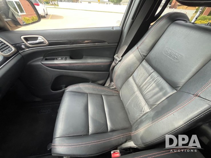 2016-jeep-grand-cherokee-image-56