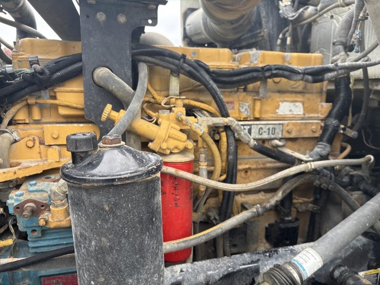 2004-kenworth-t800-image-13