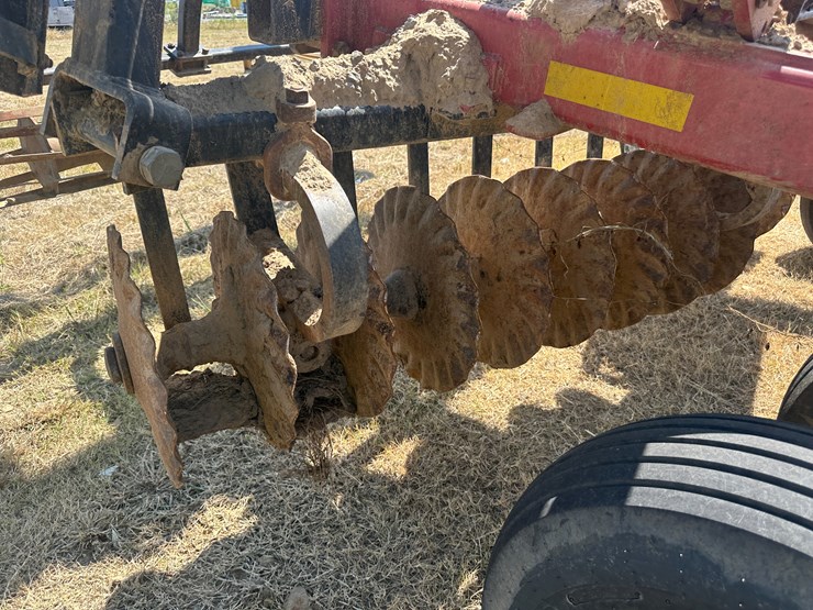 case-ih-330-image-54