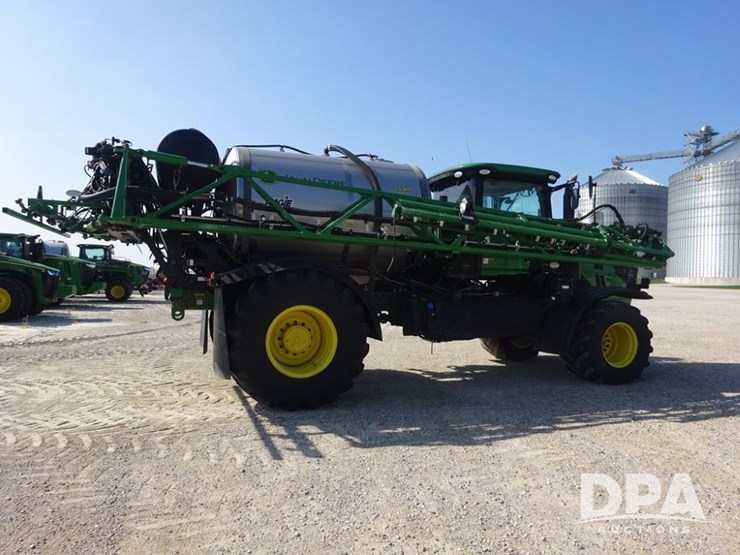 2021-john-deere-f4365-image-24