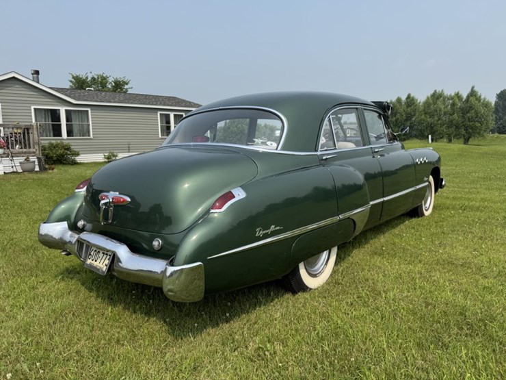 #1062-•-1949-buick-series-50-super-sedan-image-4