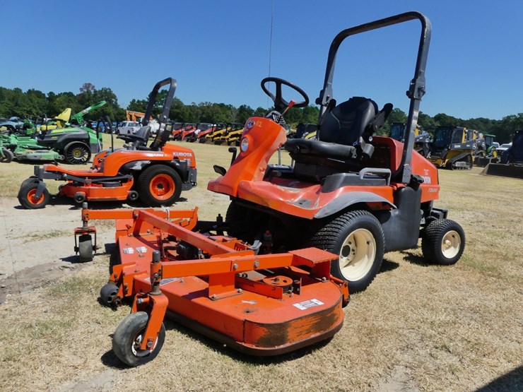 2013-kubota-f2680-image-1