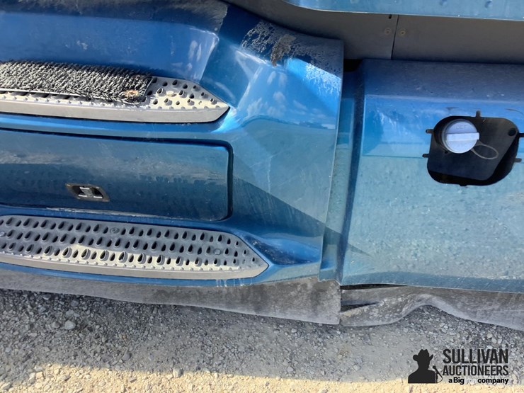 2019-peterbilt-579-image-13