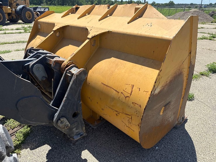 2019-deere-524l-image-10