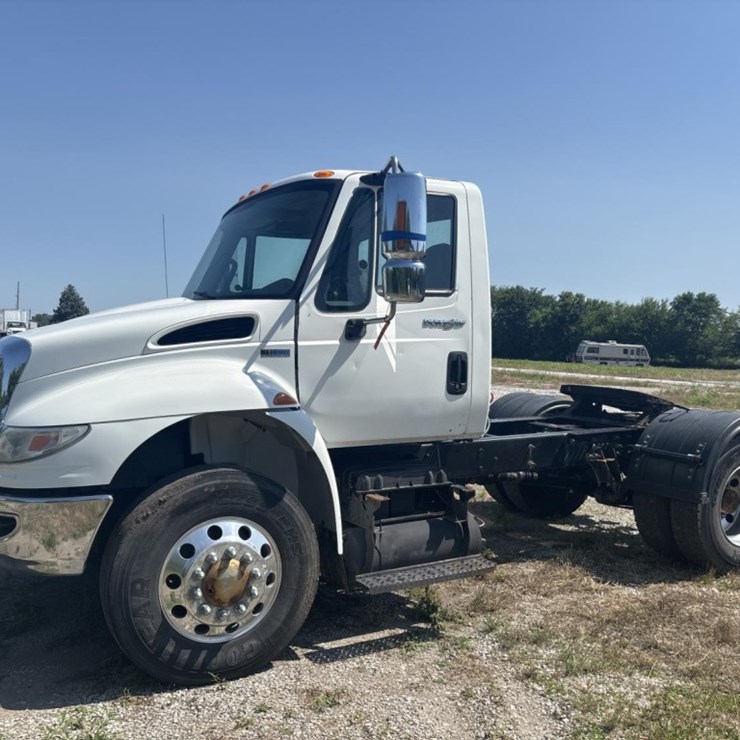2014 INTERNATIONAL DURASTAR 4400