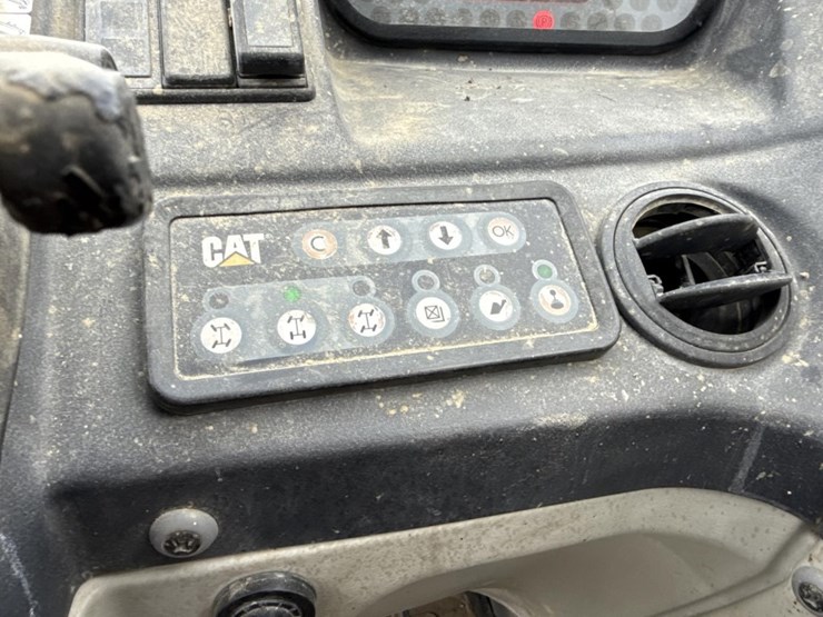 caterpillar-th407c-image-39