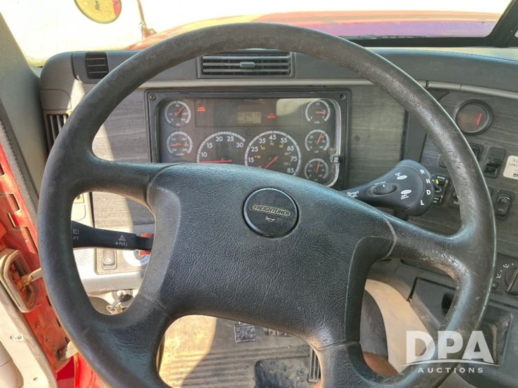 2007-freightliner-columbia-truck-(jn2954,-unit-2158)-image-62