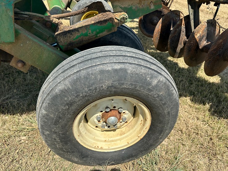 john-deere-34-image-6