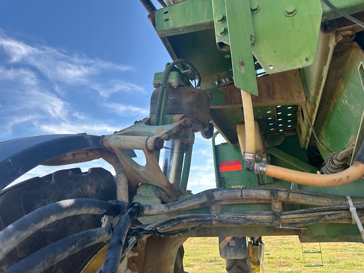 2011-john-deere-4730-image-13