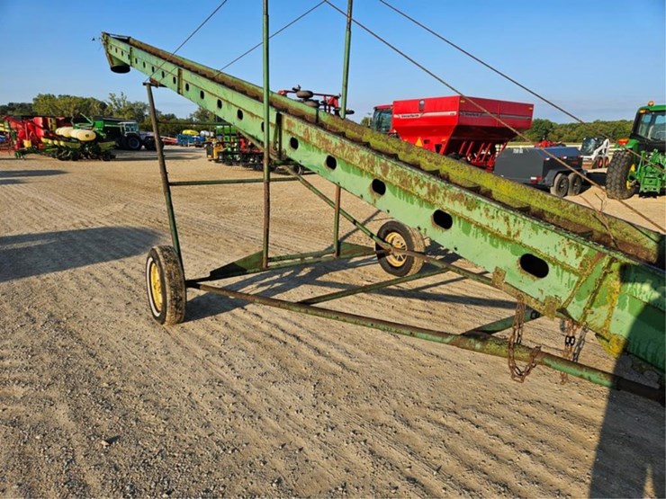 john-deere-350-image-22