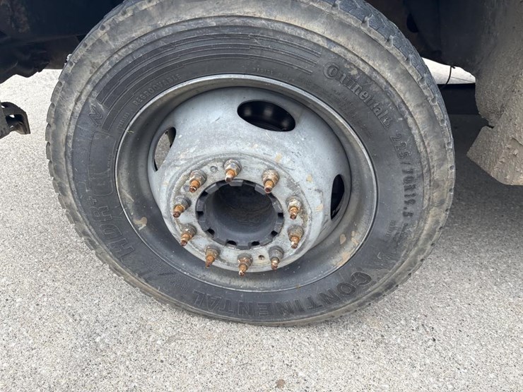 2012-ford-f550-image-29