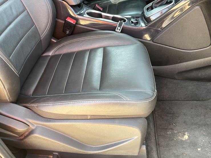 2014-ford-escape-image-44