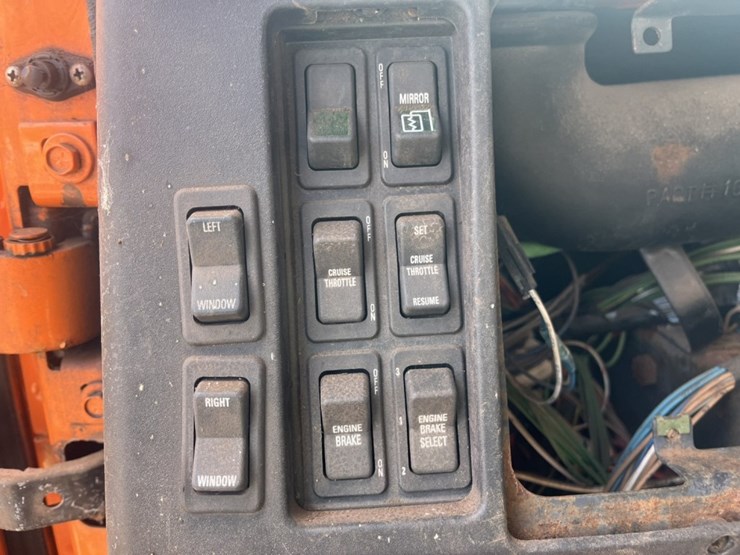 1997-cummins-m11-image-62