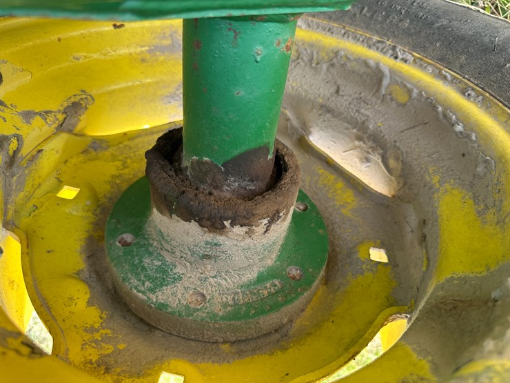 john-deere-750-image-7