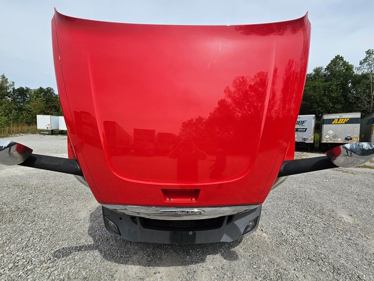 2019-freightliner-cascadia-126-image-41