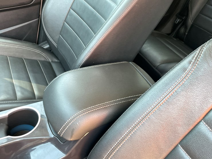 2014-ford-escape-image-60