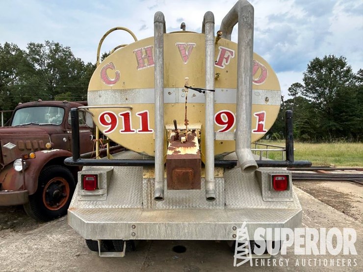 1986-peterbilt-349-image-5