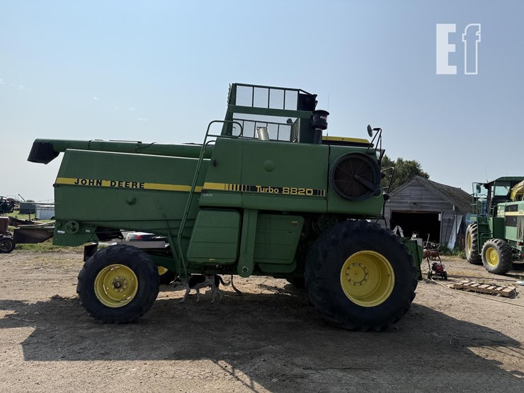john-deere-8820-image-6