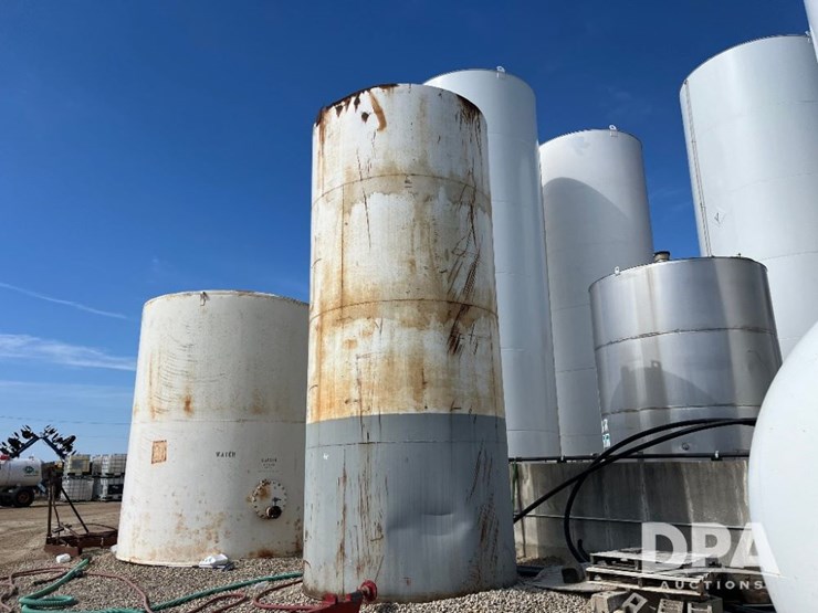 liquid-storage-tank-(jn2948)-image-3