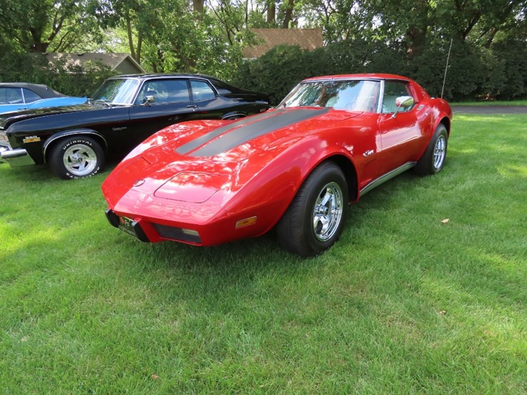1976-chevrolet-corvette-stingray-image-1