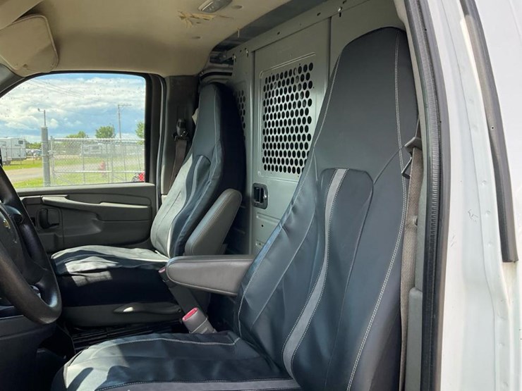 2013-chevrolet-express-g2500-image-50