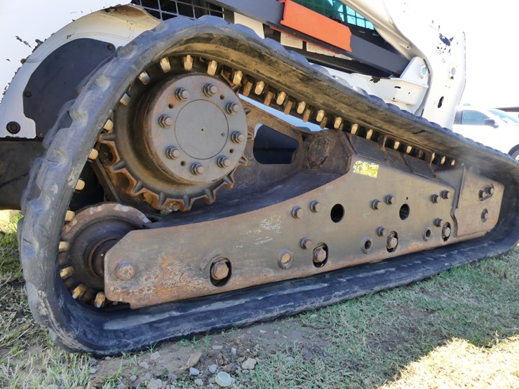 2012-bobcat-t870-image-5